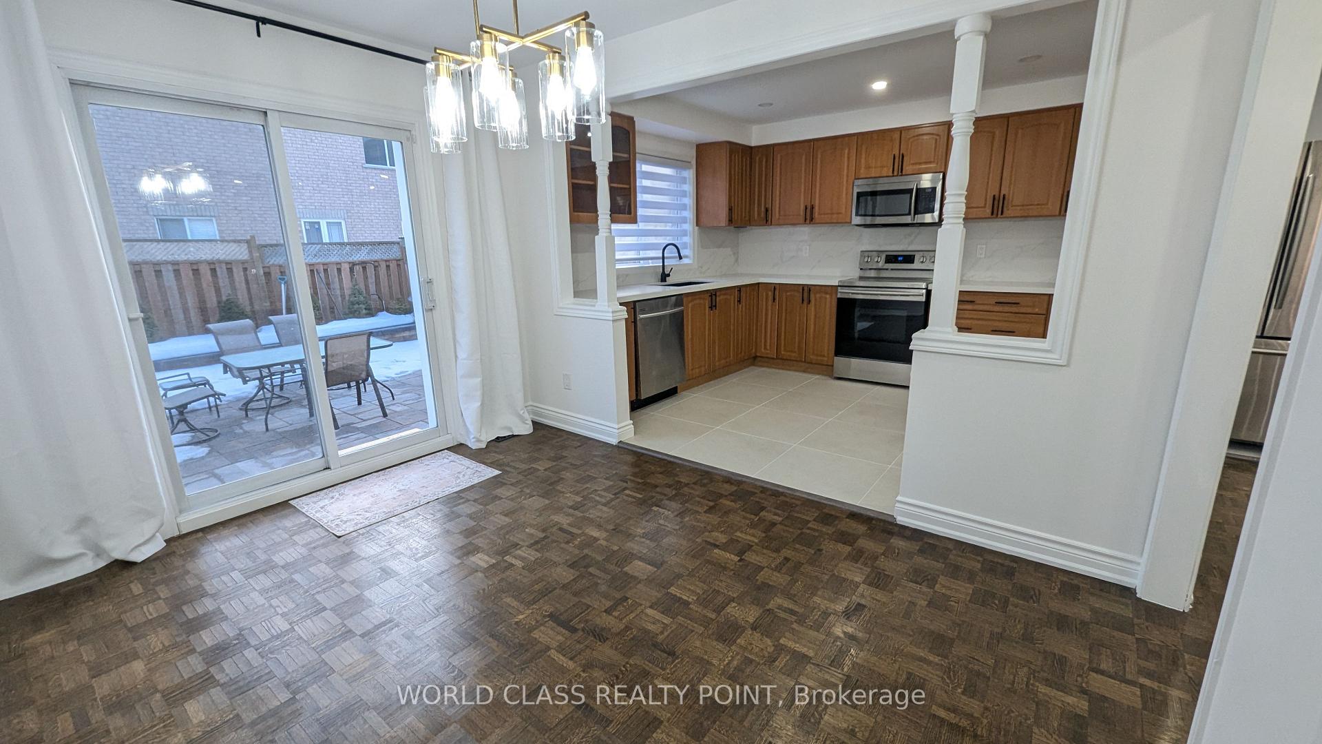Photo 10 of 34B Casabel Drive, Vaughan, Vellore Village — HOMEH