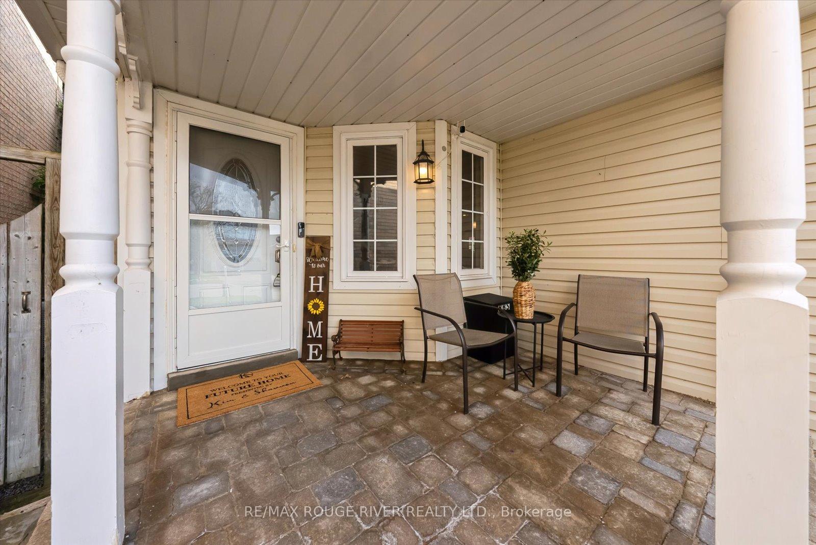Photo 2 of 27 Zachary Place, Whitby, Brooklin — HOMEH