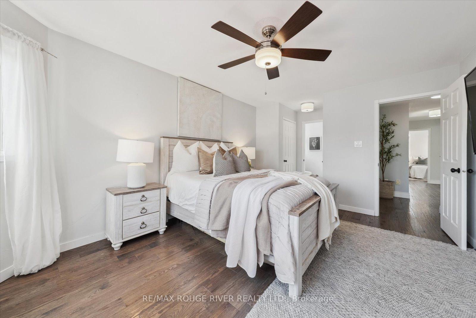Photo 14 of 27 Zachary Place, Whitby, Brooklin — HOMEH