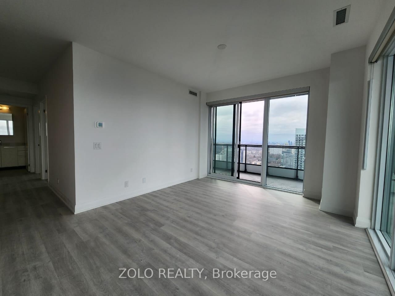 Photo 8 of Unit 3107, 65 Broadway Ave, Toronto, Mount Pleasant West — HOMEH