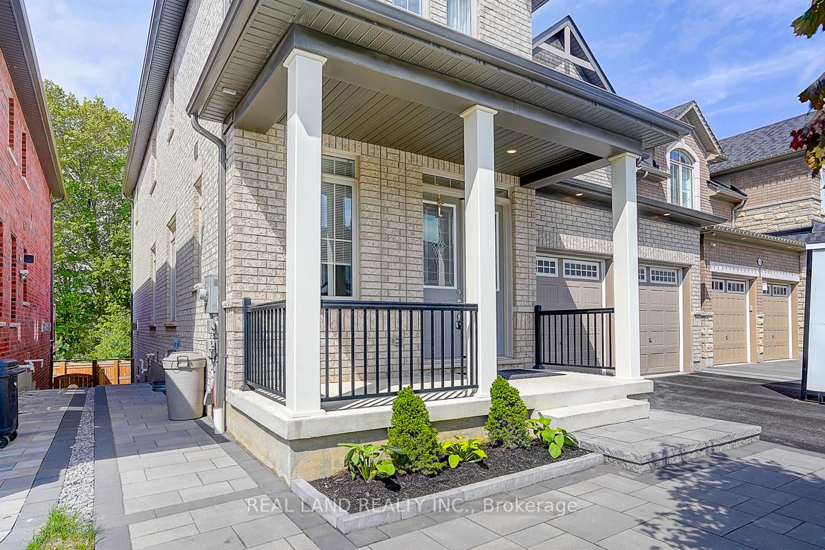 Photo 2 of 111 Auckland Drive, Whitby, Rural Whitby — HOMEH