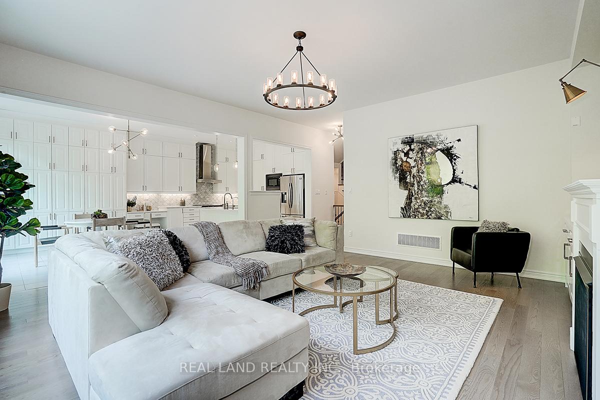Photo 16 of 111 Auckland Drive, Whitby, Rural Whitby — HOMEH