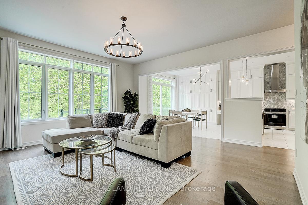 Photo 17 of 111 Auckland Drive, Whitby, Rural Whitby — HOMEH