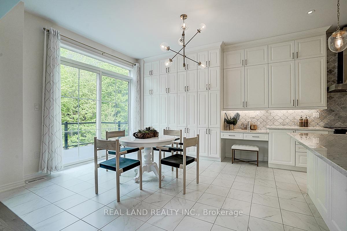 Photo 18 of 111 Auckland Drive, Whitby, Rural Whitby — HOMEH