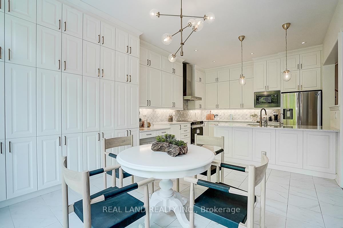 Photo 20 of 111 Auckland Drive, Whitby, Rural Whitby — HOMEH