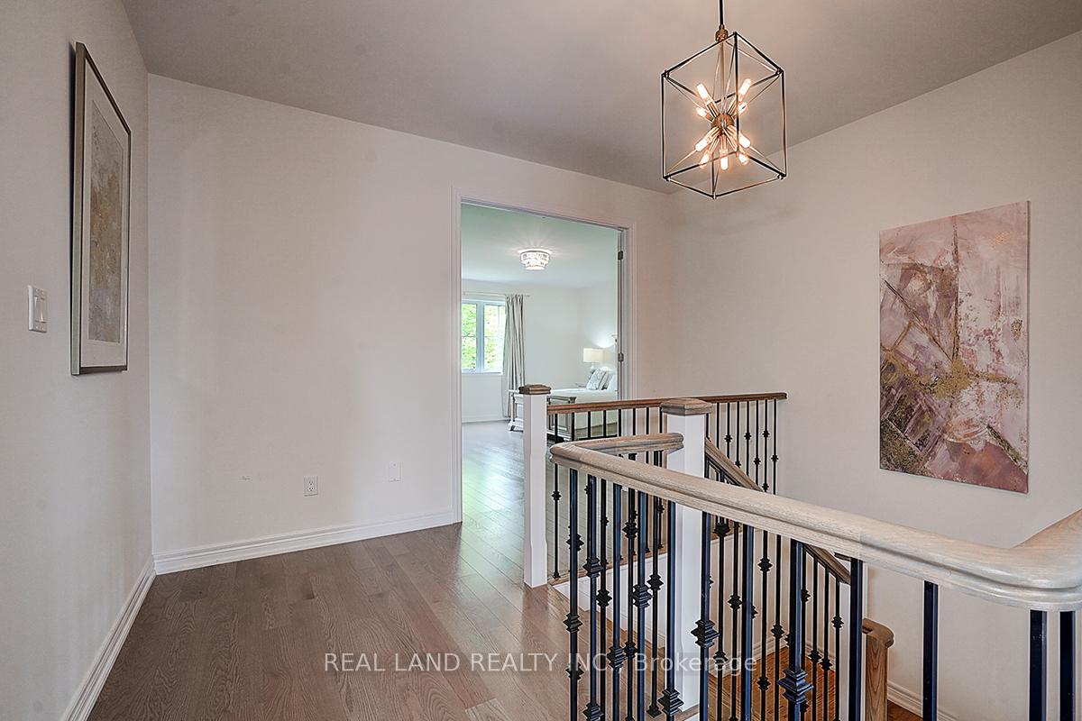 Photo 32 of 111 Auckland Drive, Whitby, Rural Whitby — HOMEH