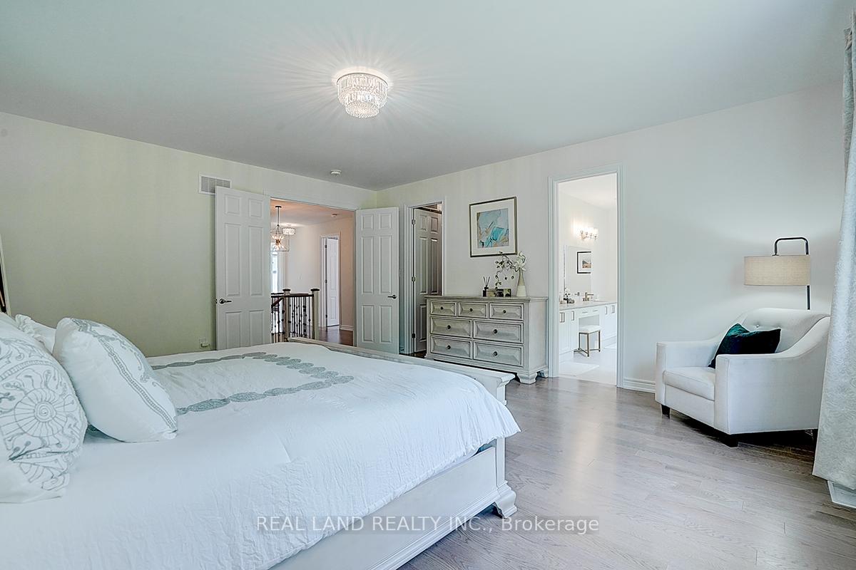 Photo 34 of 111 Auckland Drive, Whitby, Rural Whitby — HOMEH