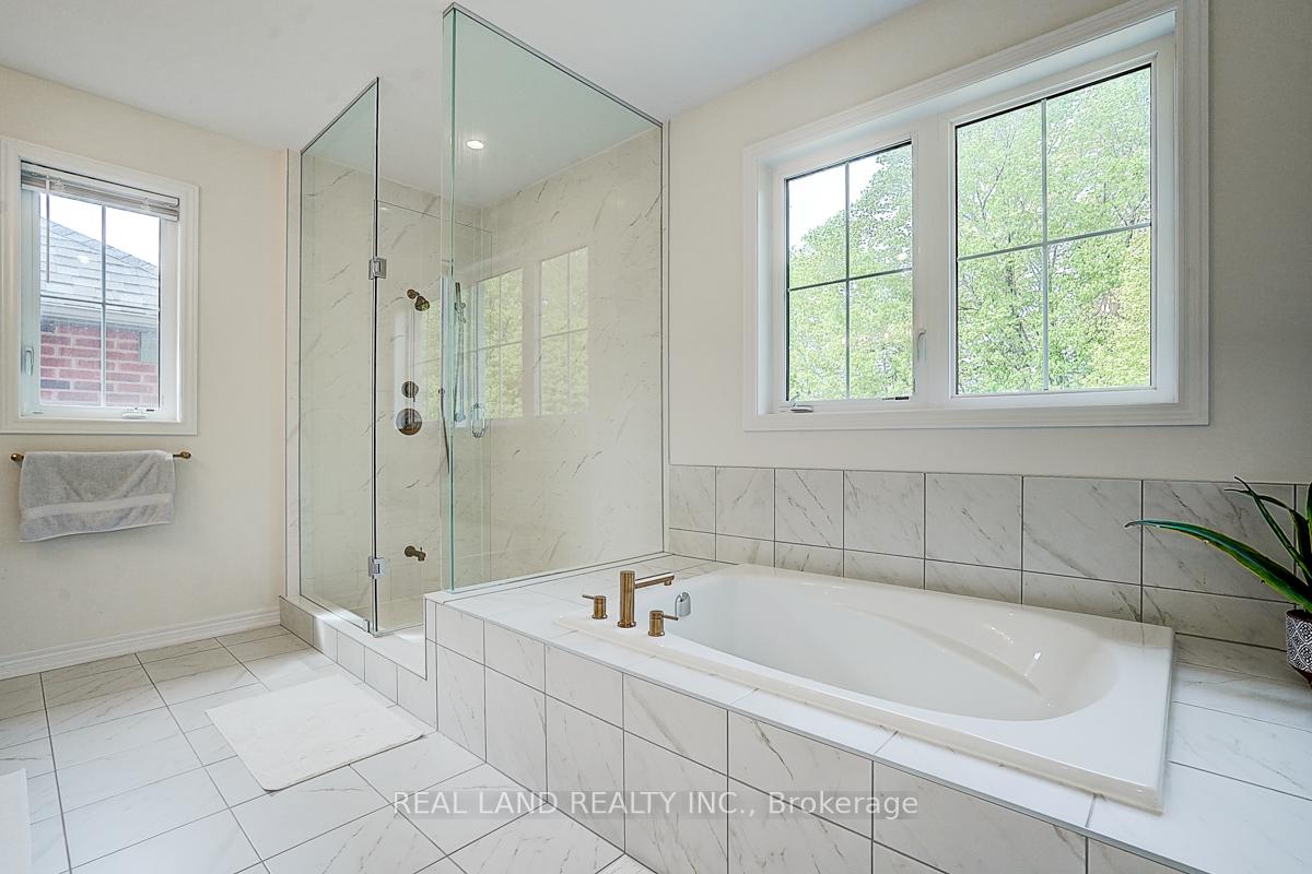 Photo 37 of 111 Auckland Drive, Whitby, Rural Whitby — HOMEH