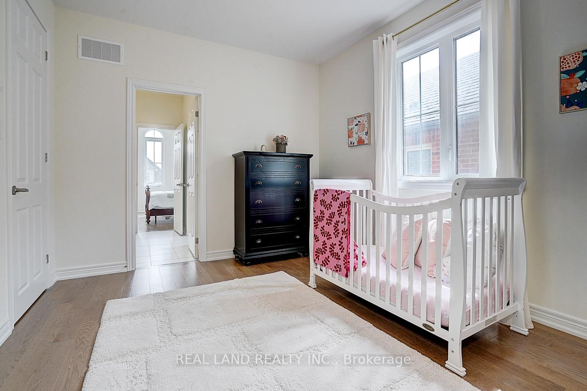 Photo 39 of 111 Auckland Drive, Whitby, Rural Whitby — HOMEH