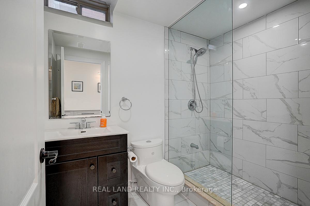 Photo 48 of 111 Auckland Drive, Whitby, Rural Whitby — HOMEH