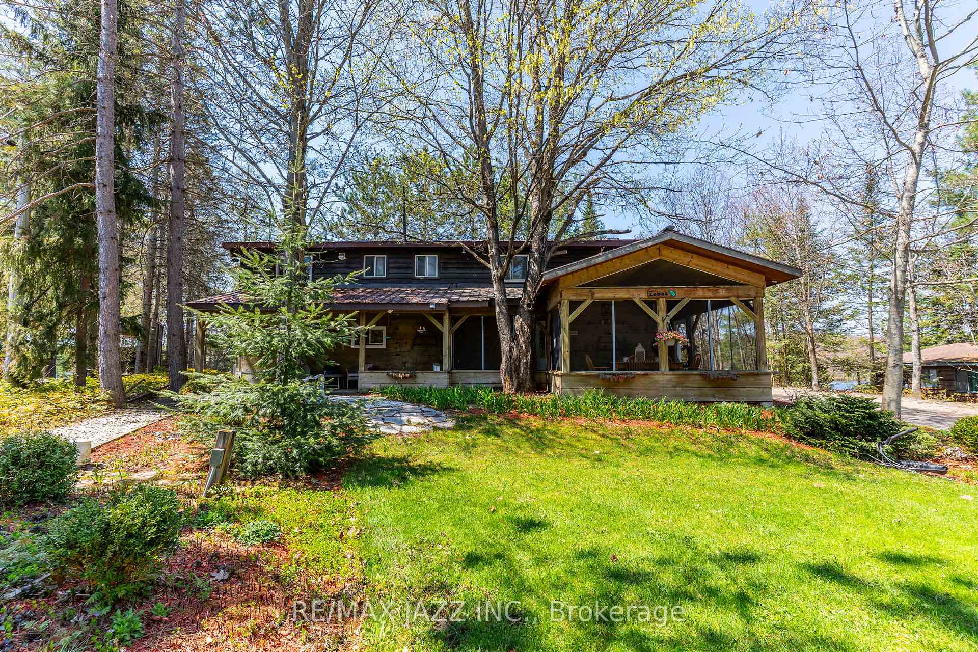 Photo 3 of 1092 Briscoe Drive, Algonquin Highlands, Stanhope — HOMEH