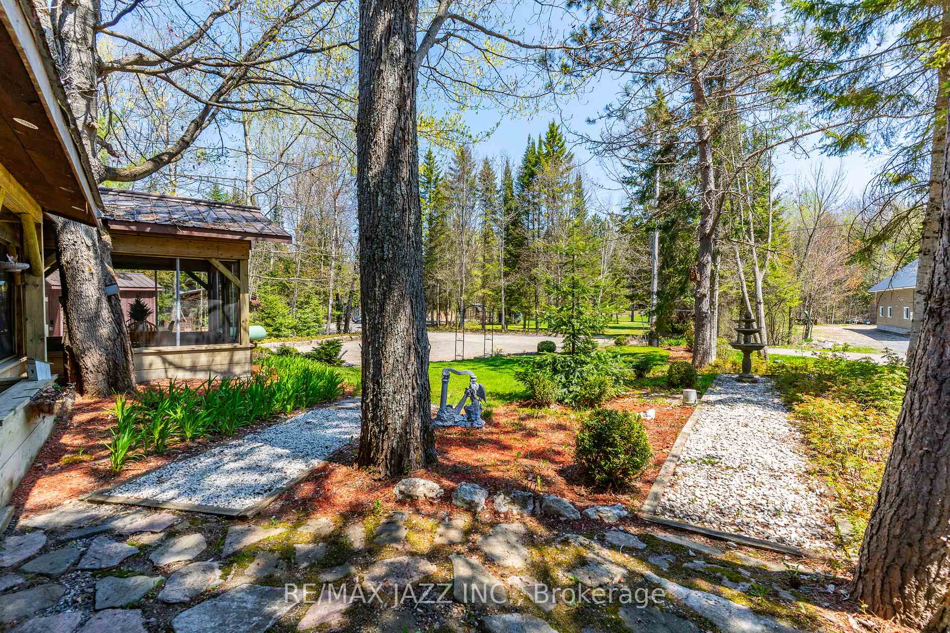 Photo 8 of 1092 Briscoe Drive, Algonquin Highlands, Stanhope — HOMEH