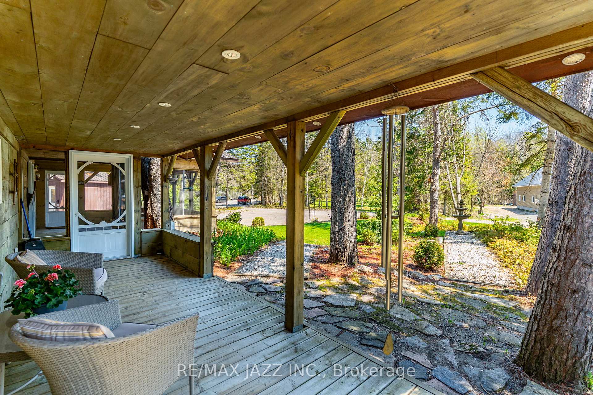 Photo 6 of 1092 Briscoe Drive, Algonquin Highlands, Stanhope — HOMEH