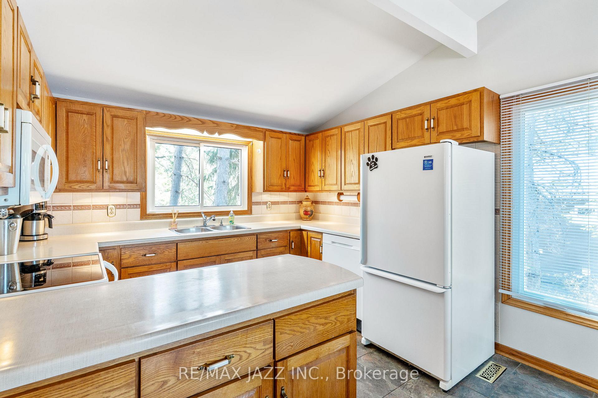 Photo 25 of 1092 Briscoe Drive, Algonquin Highlands, Stanhope — HOMEH