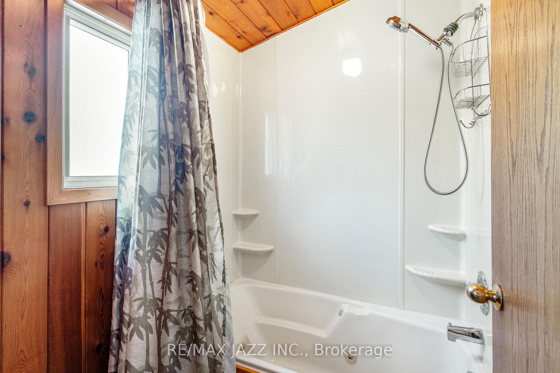 Photo 26 of 1092 Briscoe Drive, Algonquin Highlands, Stanhope — HOMEH