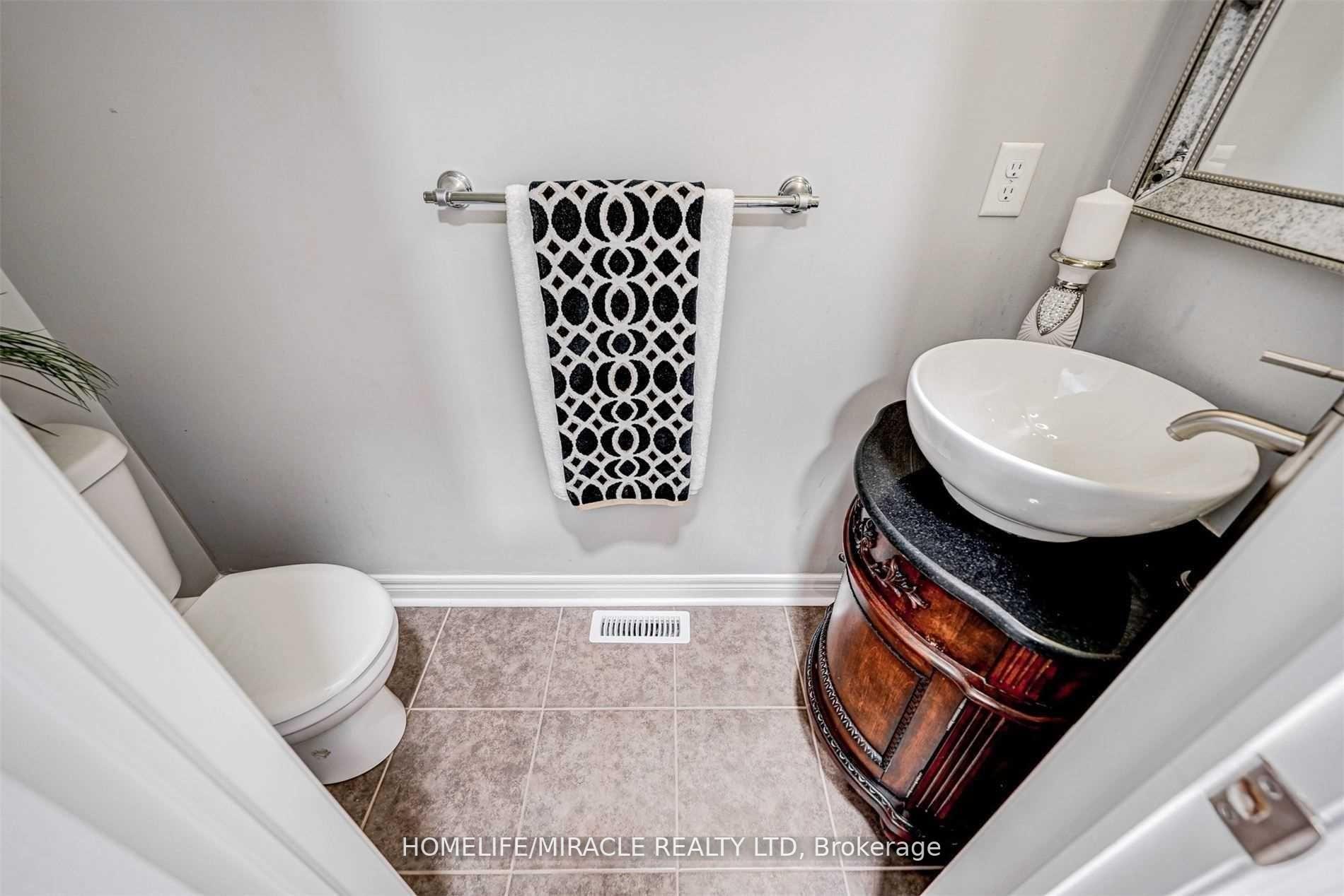 Photo 10 of 38 Ostrovsky Road, Vaughan, Vellore Village — HOMEH