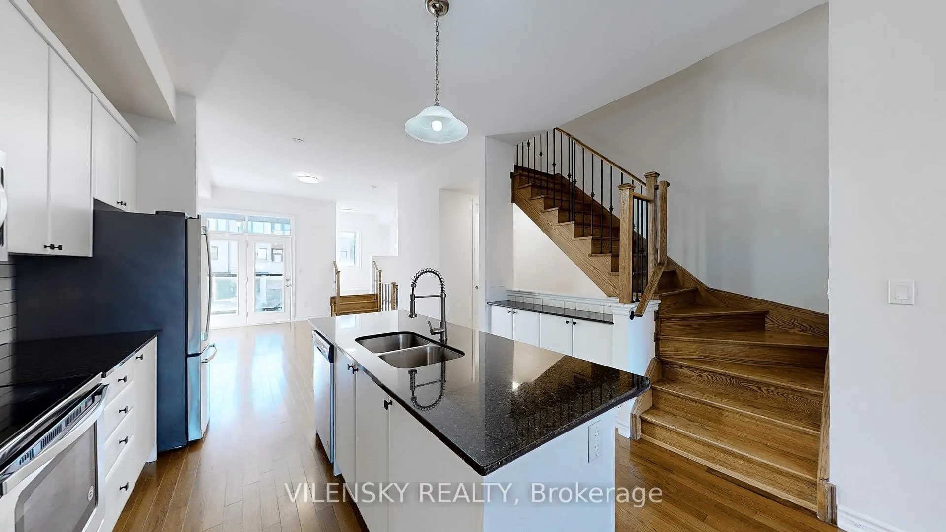 Photo 6 of 119 Golden Trail, Vaughan, Patterson — HOMEH