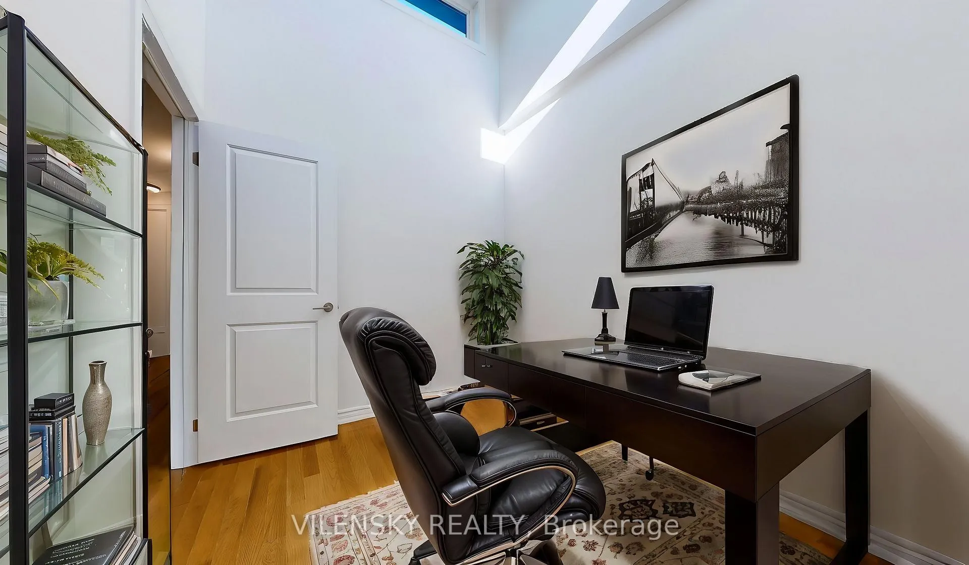 Photo 24 of 119 Golden Trail, Vaughan, Patterson — HOMEH