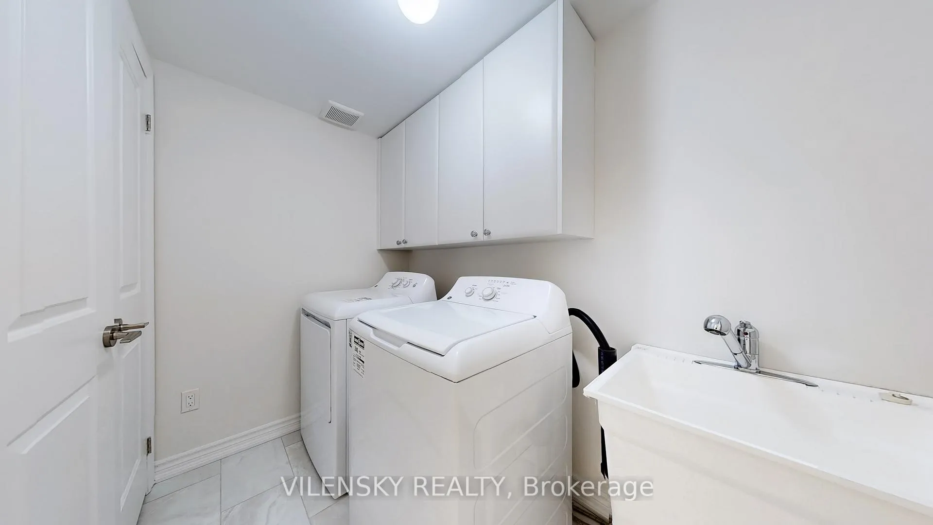 Photo 26 of 119 Golden Trail, Vaughan, Patterson — HOMEH