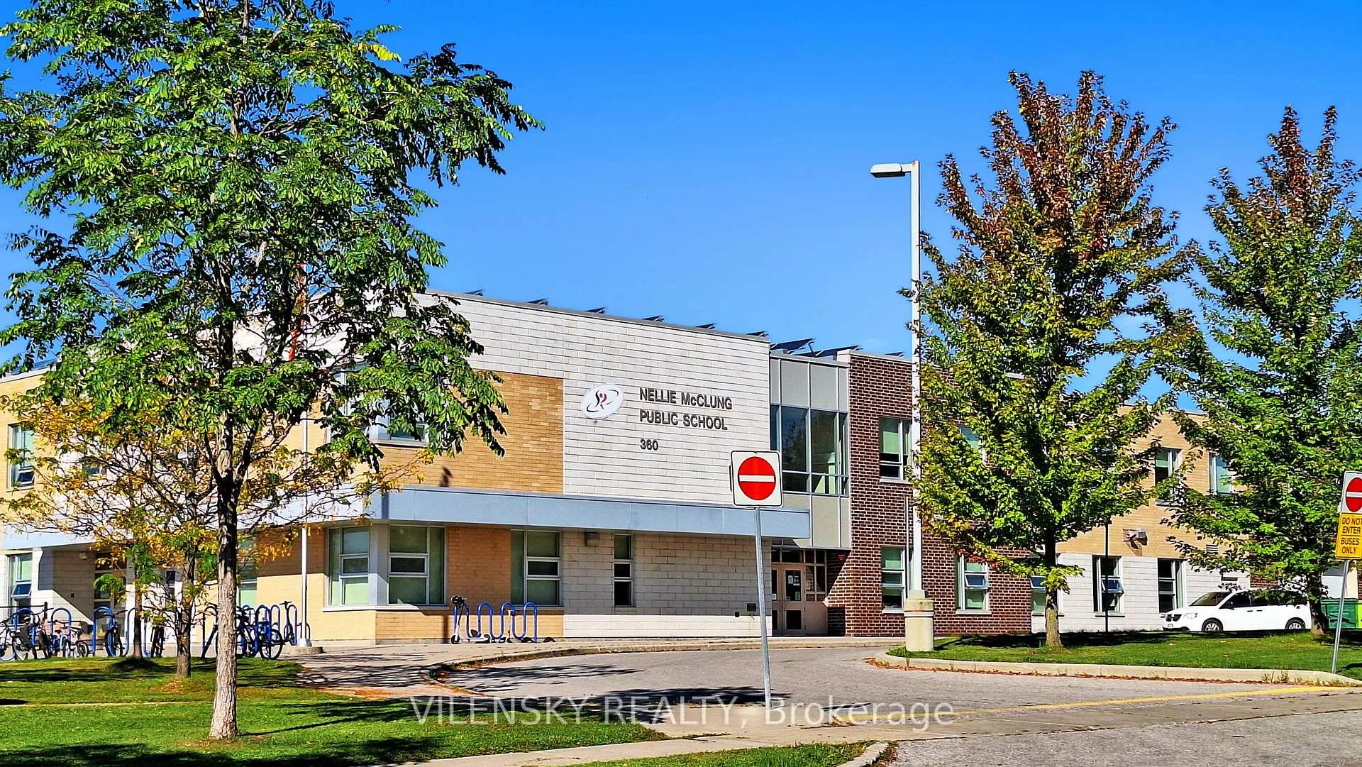 Photo 29 of 119 Golden Trail, Vaughan, Patterson — HOMEH