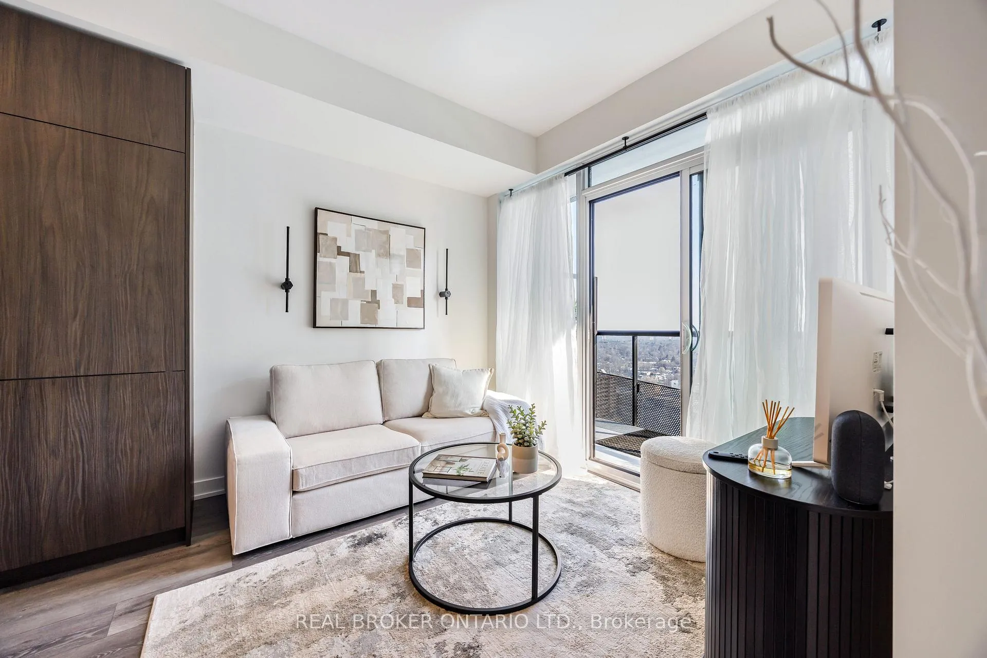 Photo 11 of Unit 2101S, 127 Broadway Ave, Toronto, Mount Pleasant West — HOMEH