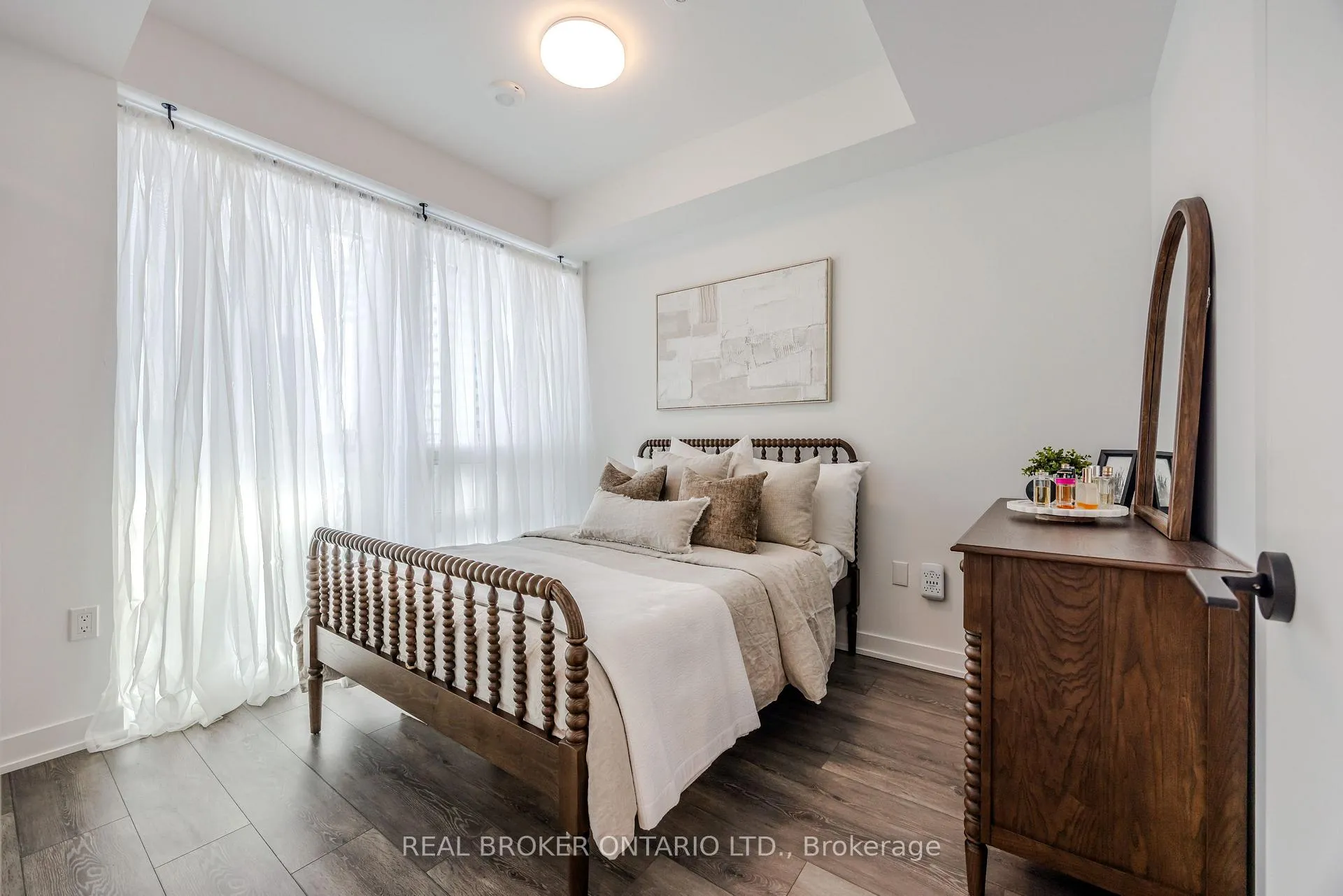 Photo 15 of Unit 2101S, 127 Broadway Ave, Toronto, Mount Pleasant West — HOMEH