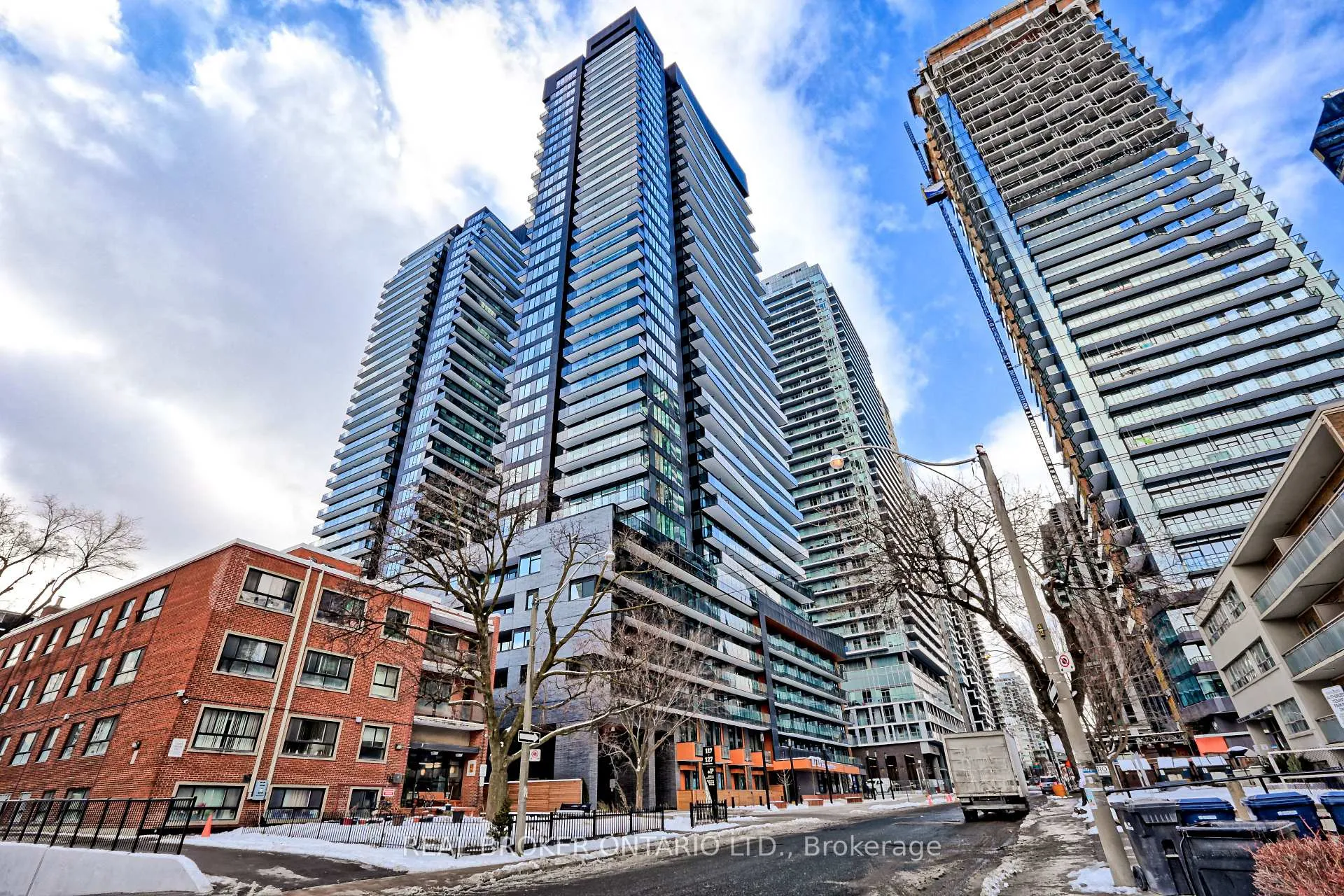 Photo 23 of Unit 2101S, 127 Broadway Ave, Toronto, Mount Pleasant West — HOMEH