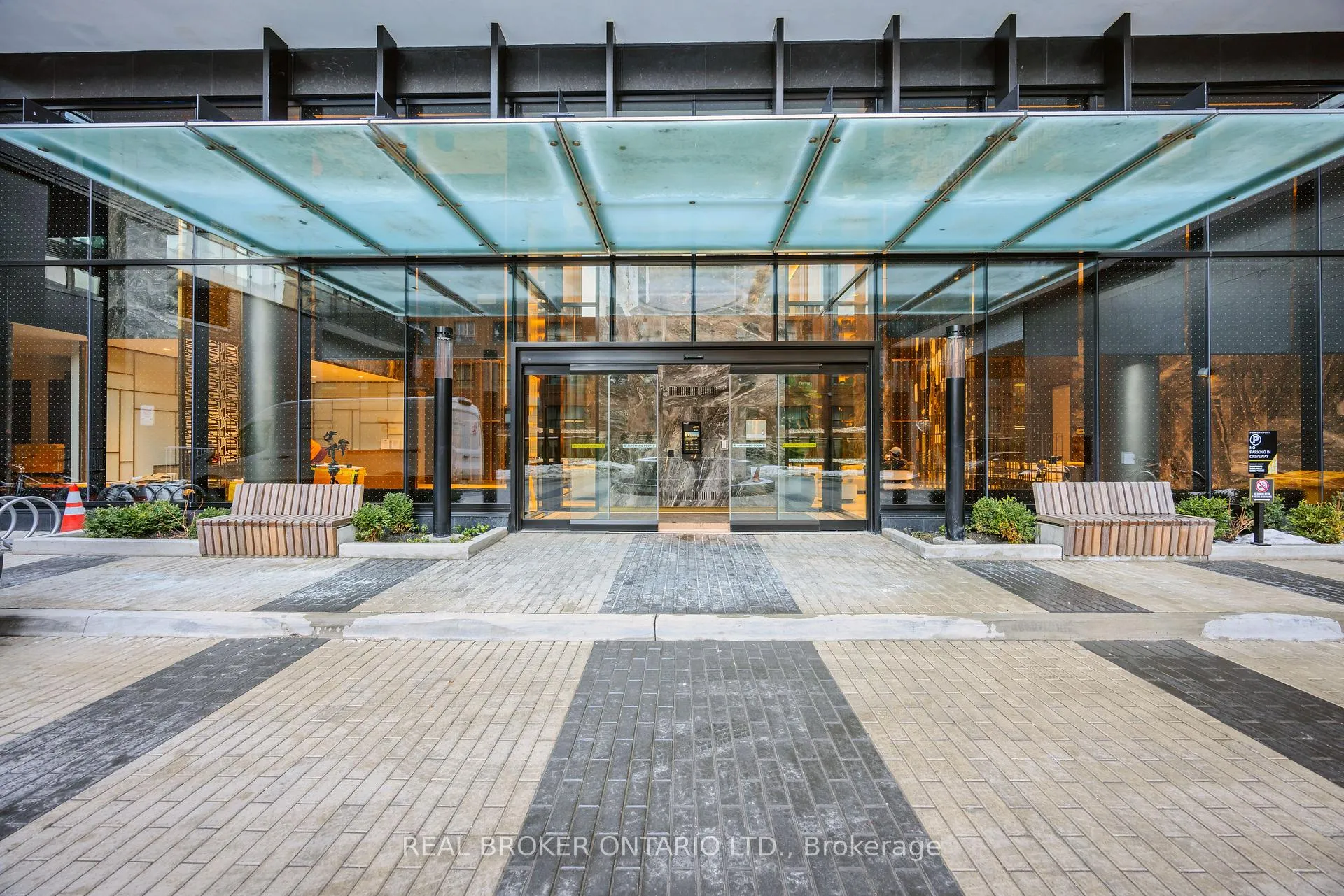Photo 25 of Unit 2101S, 127 Broadway Ave, Toronto, Mount Pleasant West — HOMEH