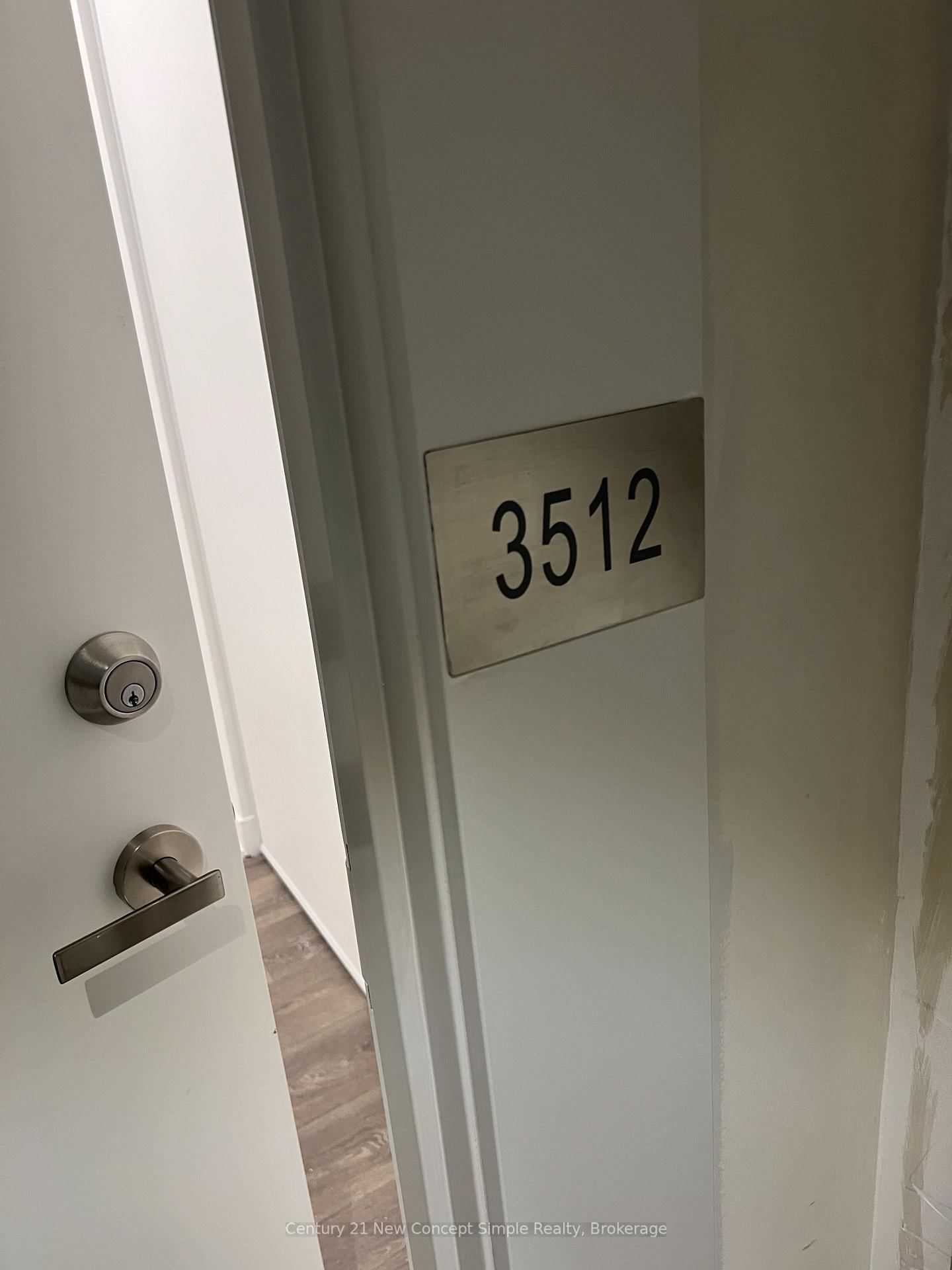 Photo 4 of Unit 3512, 195 Redpath Ave, Toronto, Mount Pleasant West — HOMEH