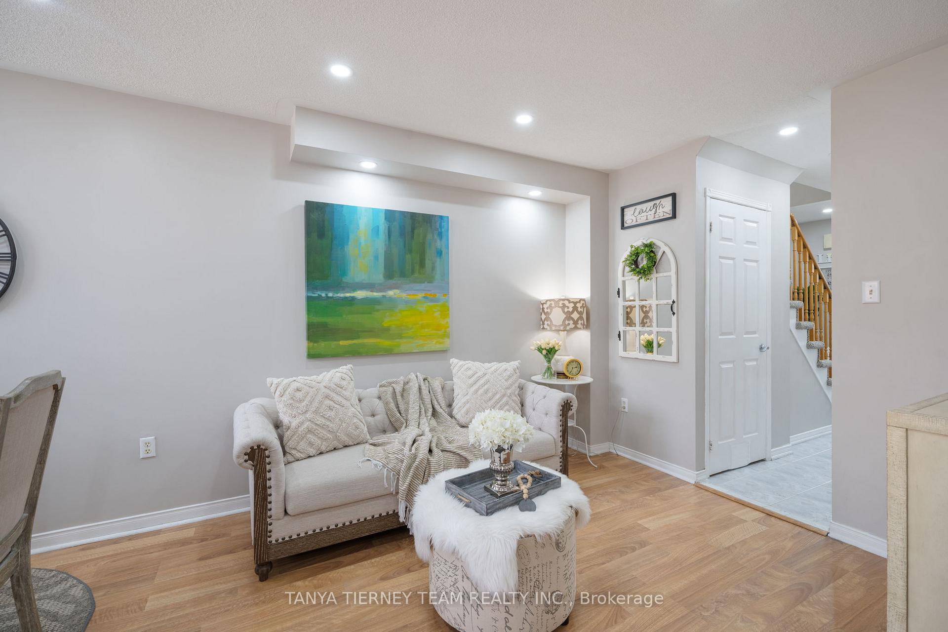 Photo 7 of 103 Zachary Place, Whitby, Brooklin — HOMEH