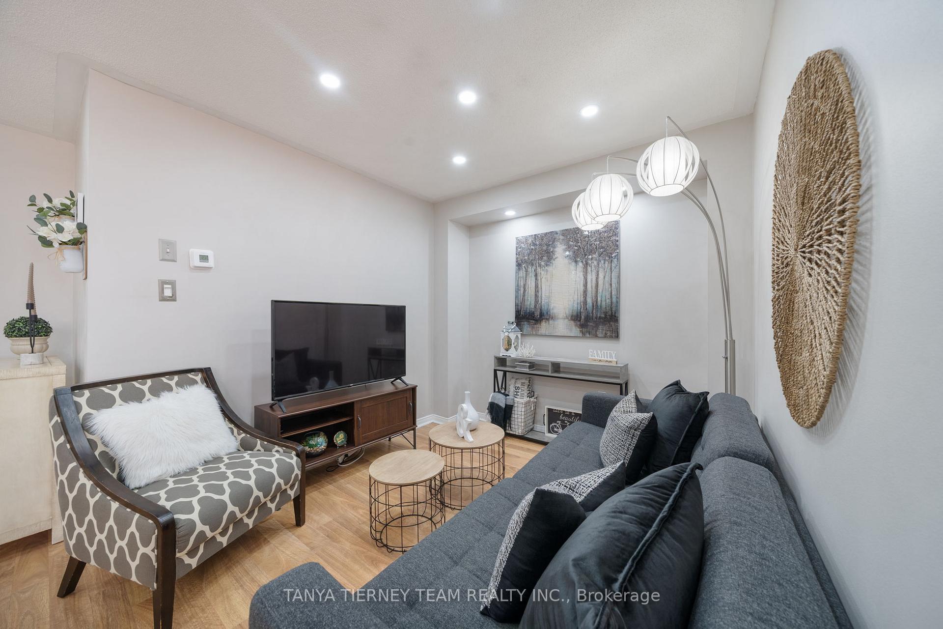 Photo 10 of 103 Zachary Place, Whitby, Brooklin — HOMEH