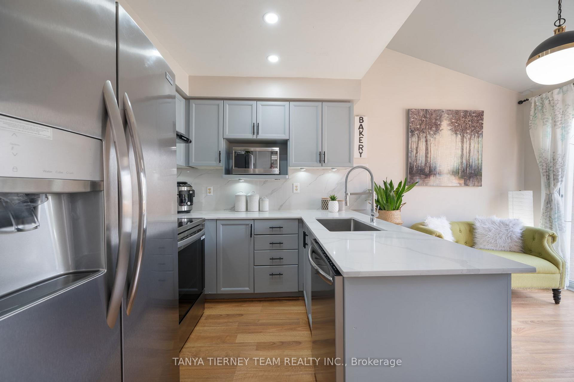 Photo 14 of 103 Zachary Place, Whitby, Brooklin — HOMEH