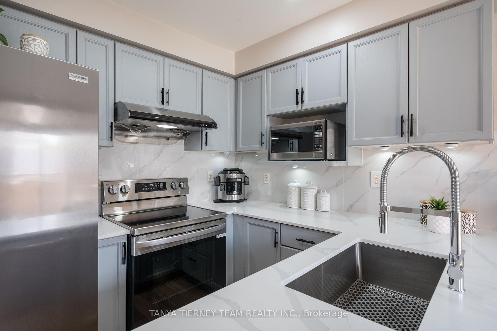 Photo 15 of 103 Zachary Place, Whitby, Brooklin — HOMEH