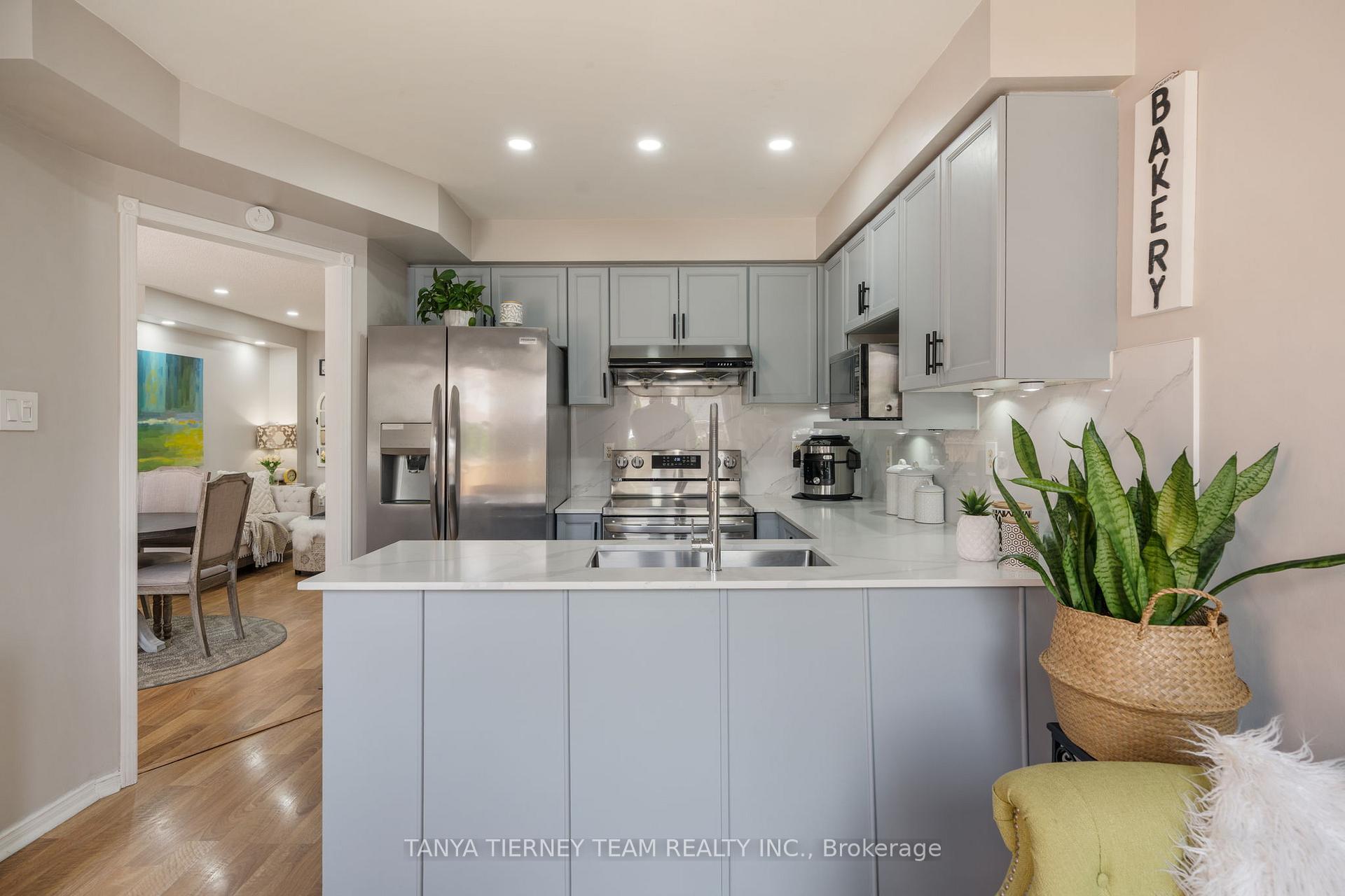 Photo 16 of 103 Zachary Place, Whitby, Brooklin — HOMEH