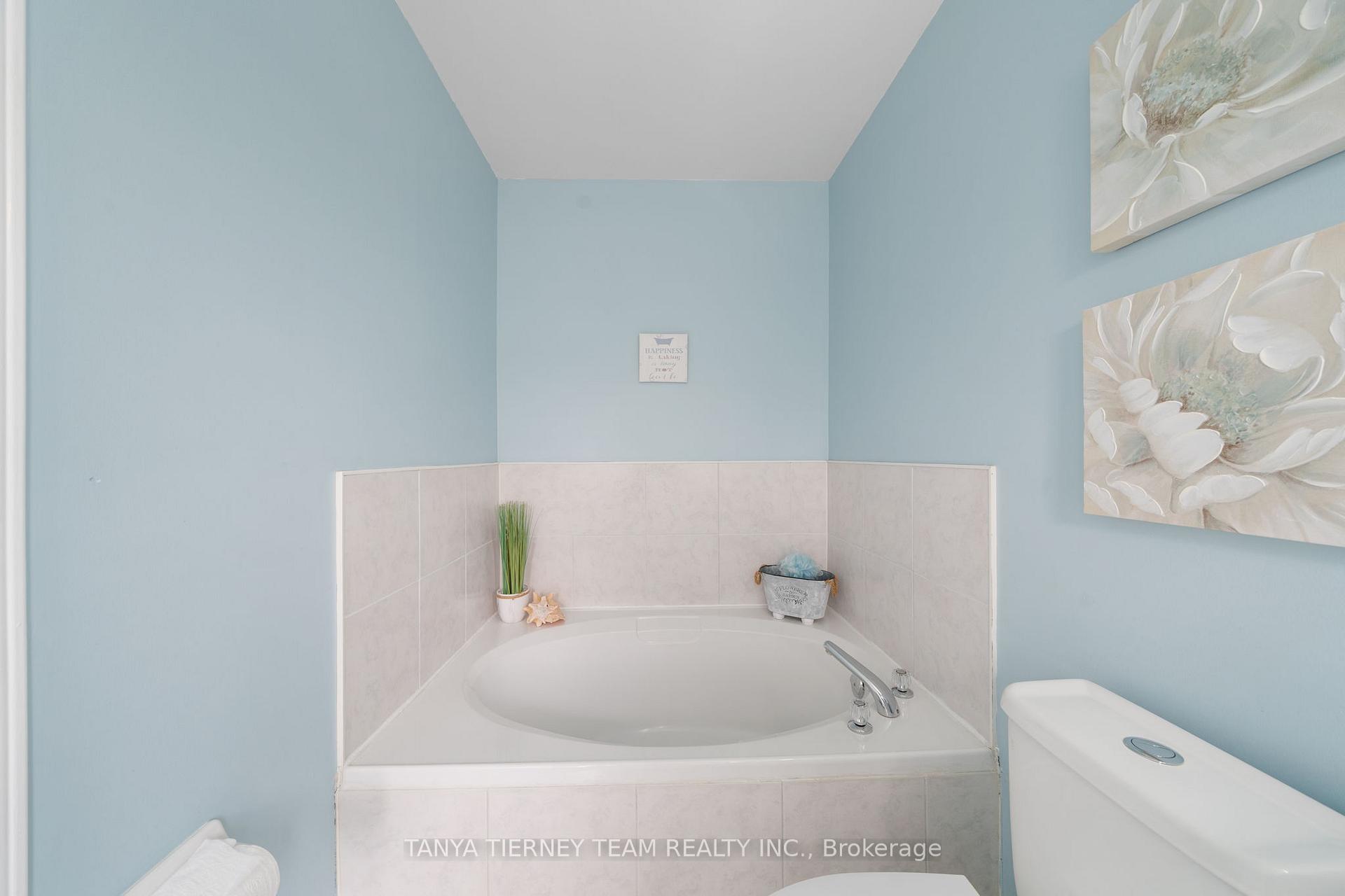 Photo 32 of 103 Zachary Place, Whitby, Brooklin — HOMEH