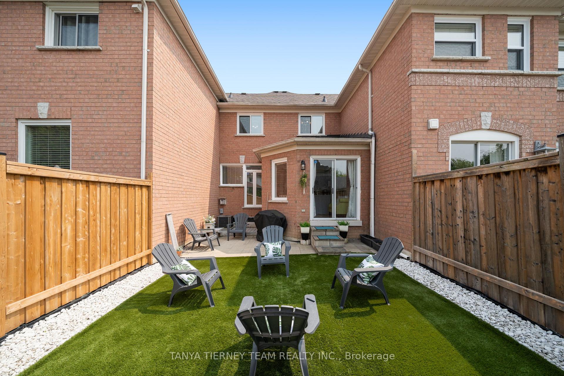 Photo 39 of 103 Zachary Place, Whitby, Brooklin — HOMEH