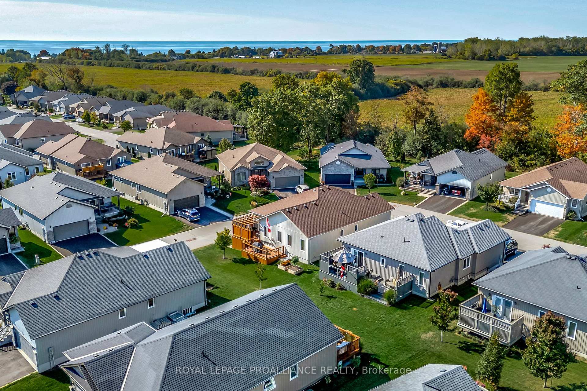 Photo 5 of 10 Conger Drive, Prince Edward County, Wellington Ward — HOMEH