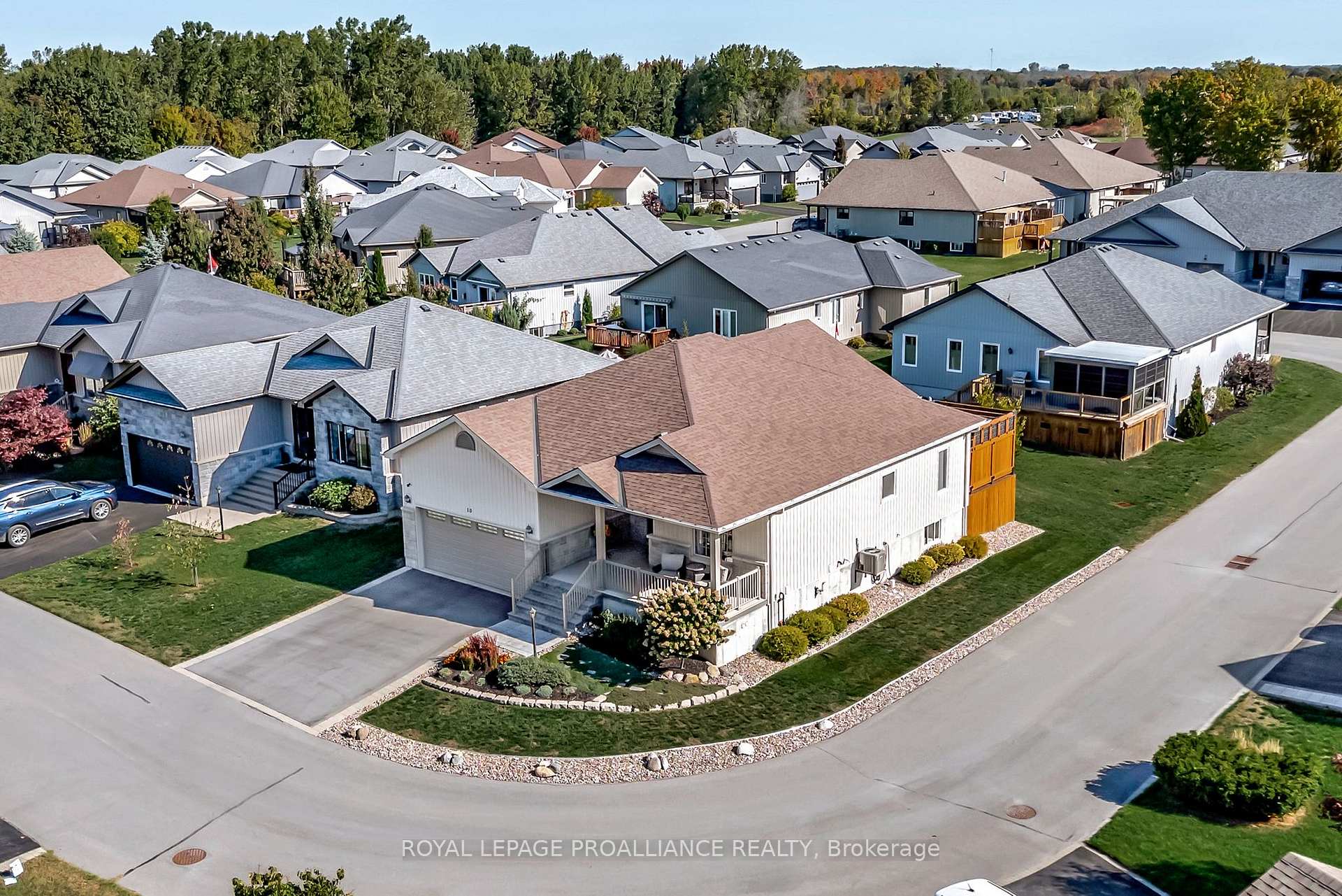 Photo 11 of 10 Conger Drive, Prince Edward County, Wellington Ward — HOMEH