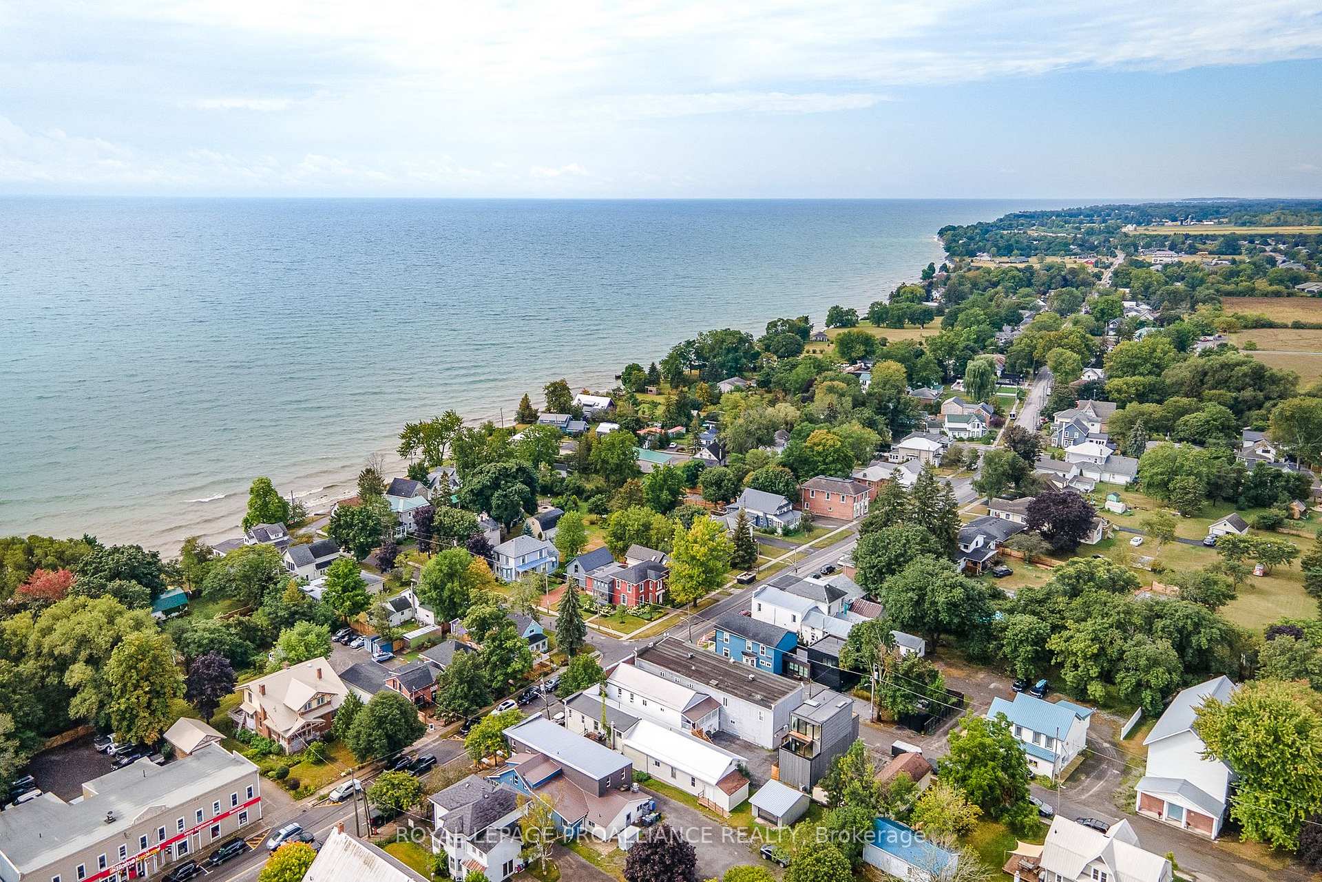 Photo 45 of 10 Conger Drive, Prince Edward County, Wellington Ward — HOMEH