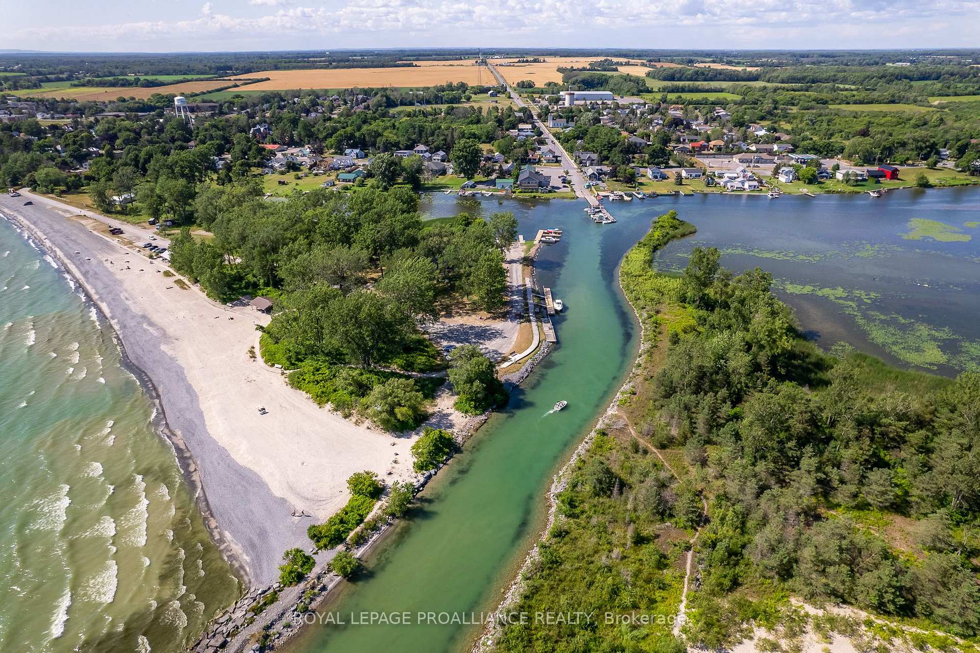 Photo 48 of 10 Conger Drive, Prince Edward County, Wellington Ward — HOMEH