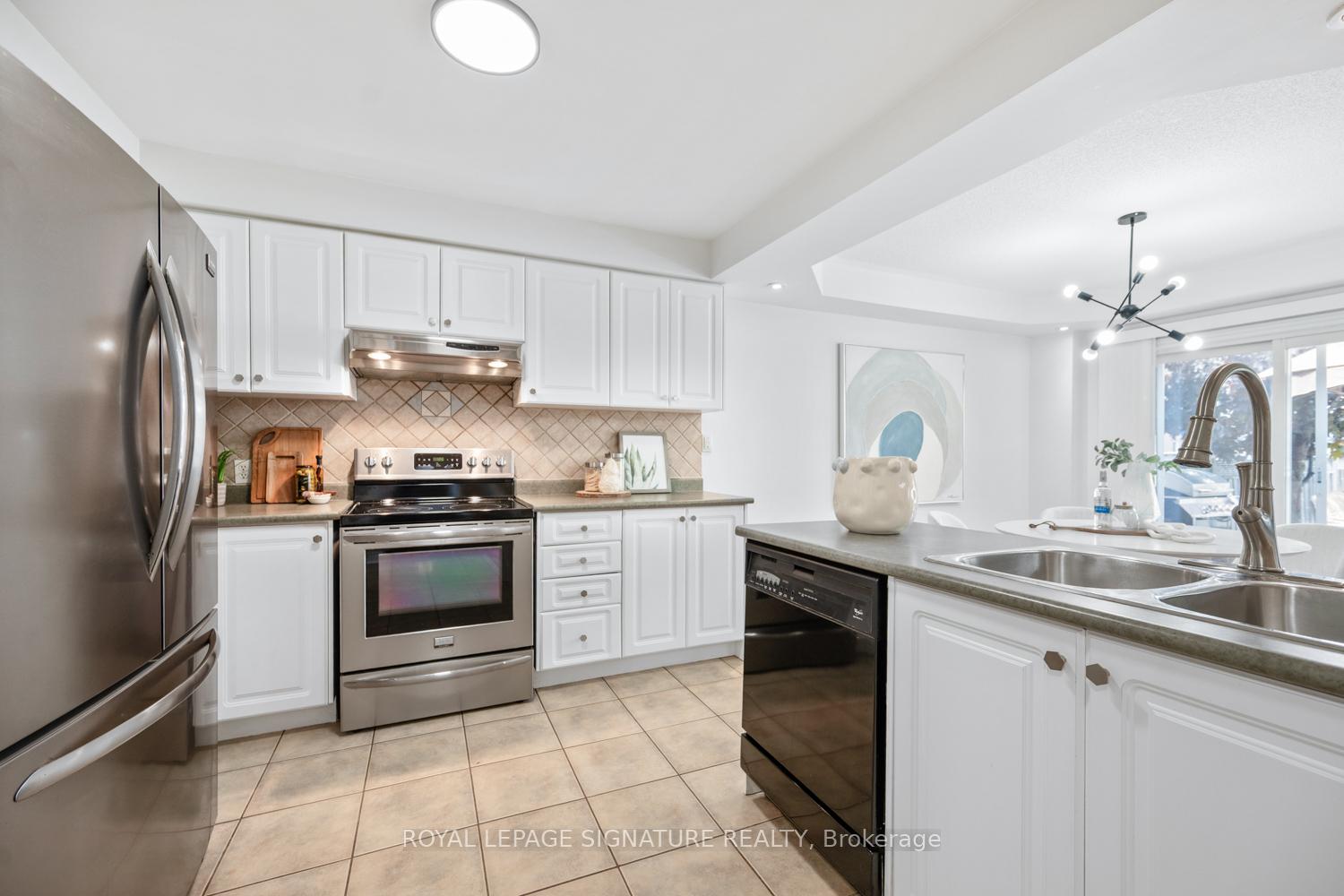 Photo 9 of 6 Lurosa Crescent, Whitby, Taunton North — HOMEH