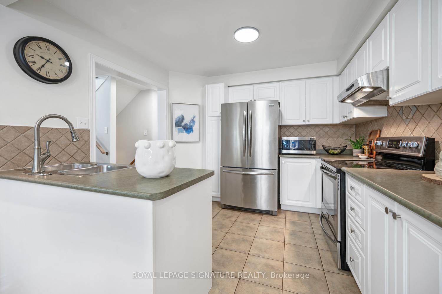 Photo 11 of 6 Lurosa Crescent, Whitby, Taunton North — HOMEH
