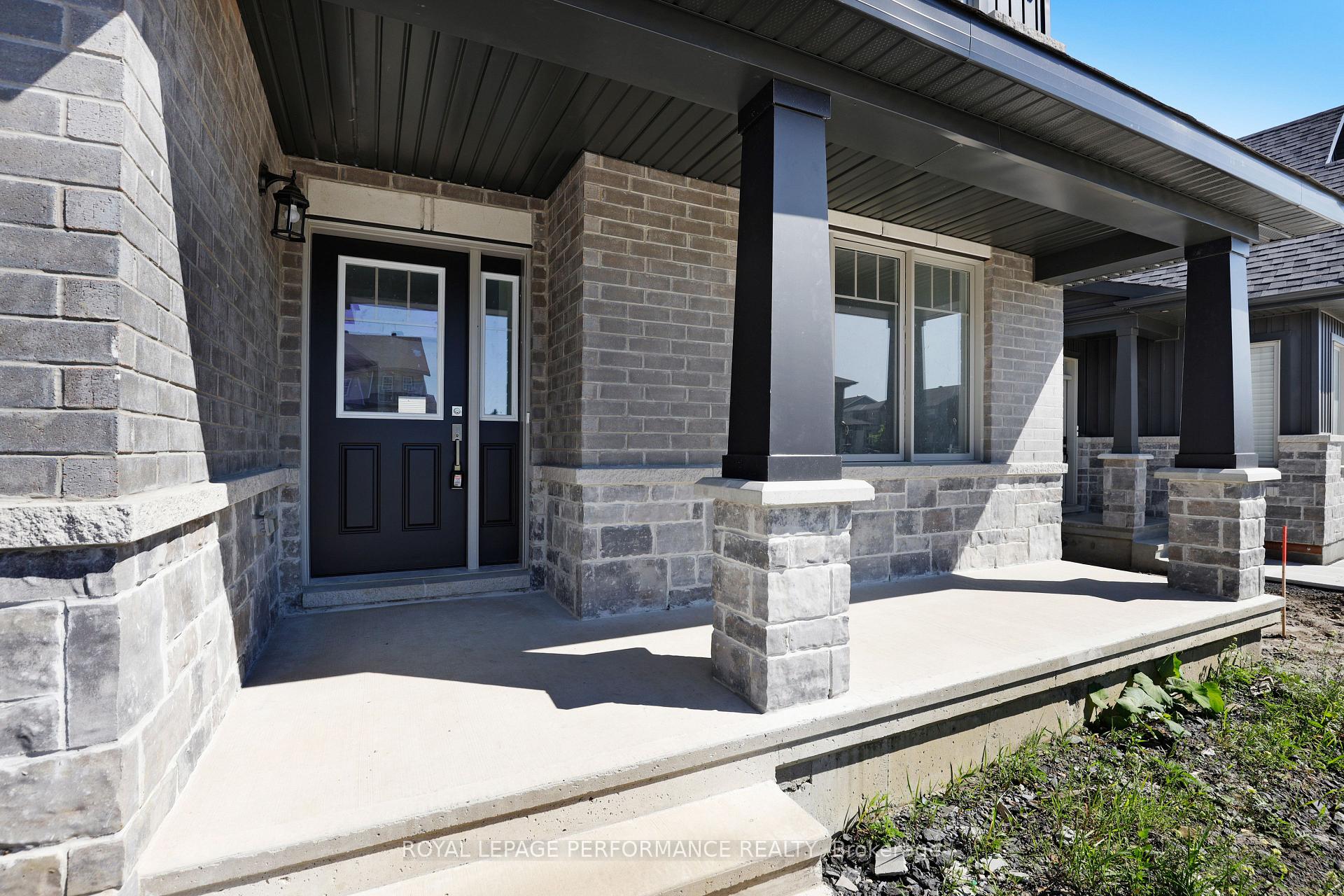 Photo 2 of Unit A, 32 Dun Skipper Way, Ottawa, Blossom Park/Kemp Park/Findlay Creek — HOMEH