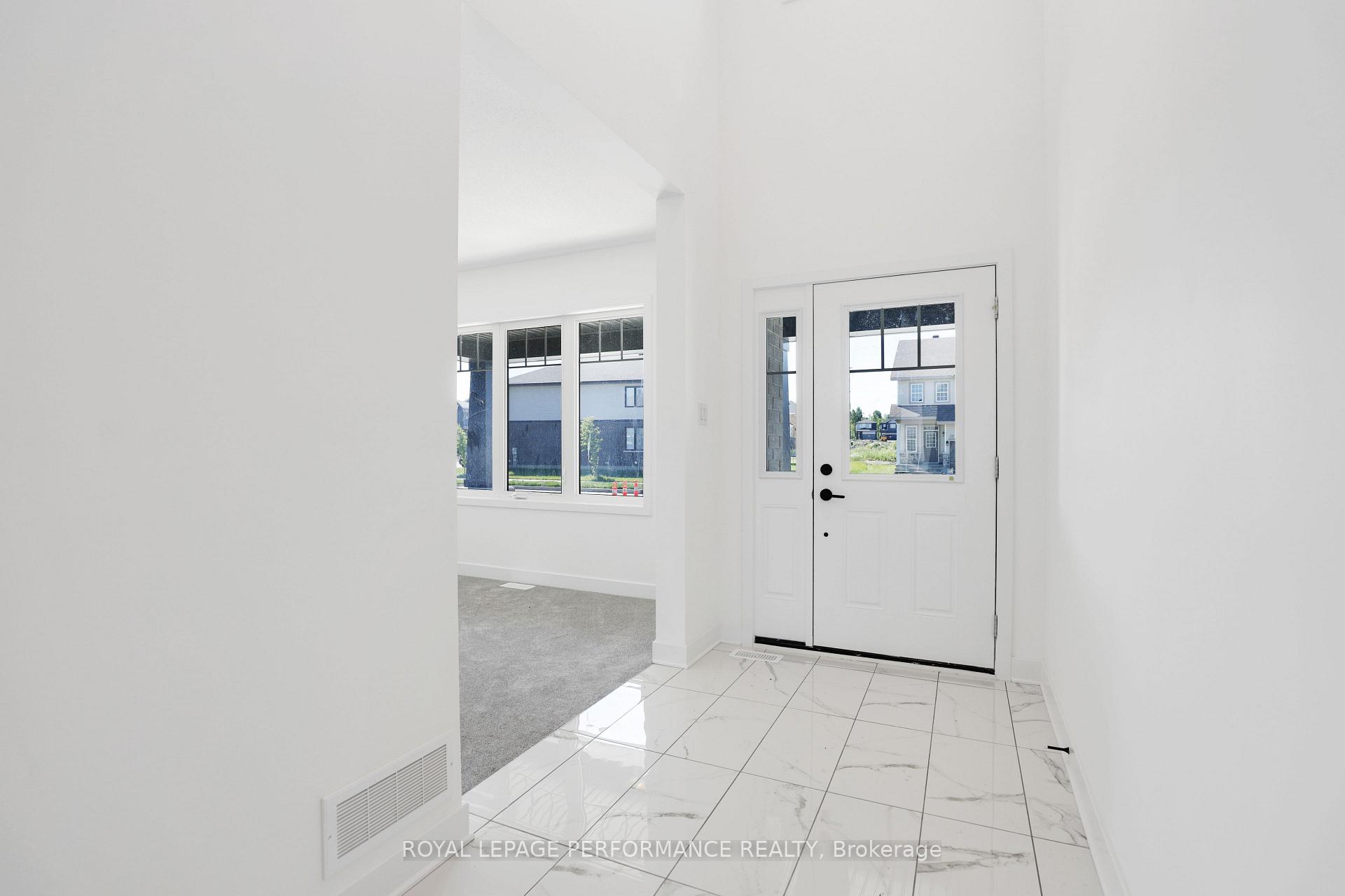 Photo 7 of Unit A, 32 Dun Skipper Way, Ottawa, Blossom Park/Kemp Park/Findlay Creek — HOMEH