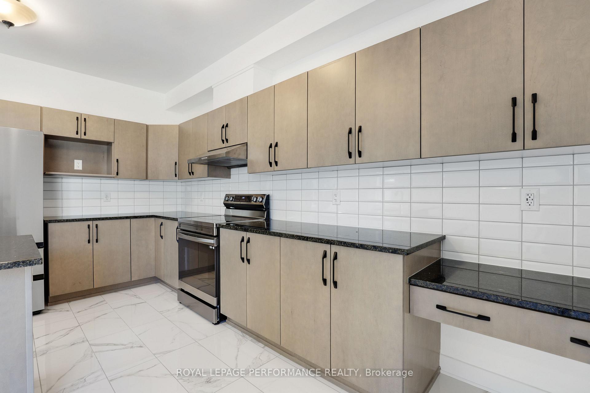 Photo 15 of Unit A, 32 Dun Skipper Way, Ottawa, Blossom Park/Kemp Park/Findlay Creek — HOMEH