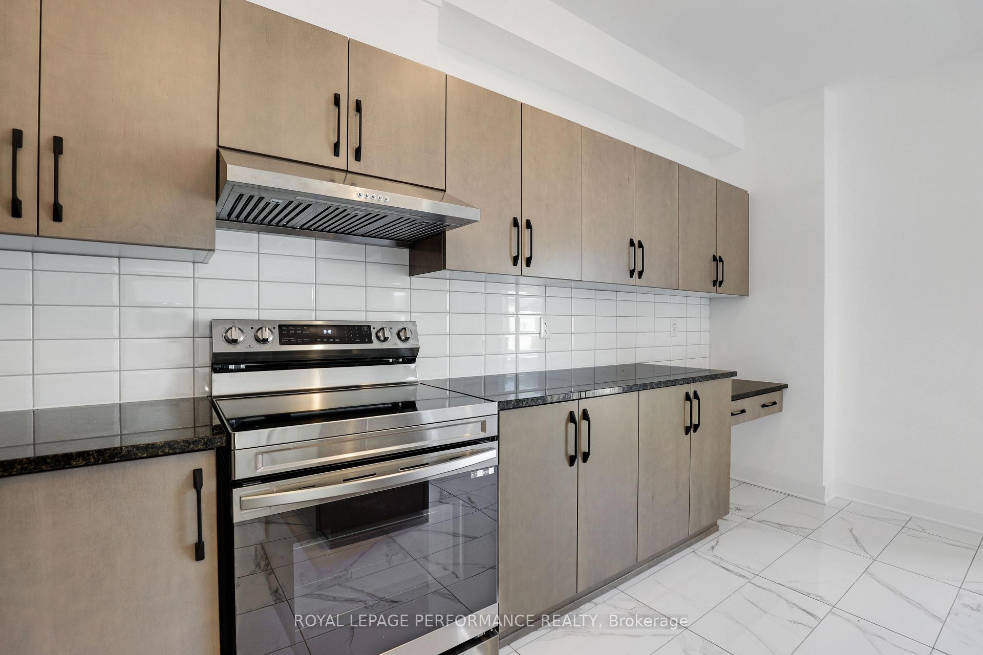 Photo 16 of Unit A, 32 Dun Skipper Way, Ottawa, Blossom Park/Kemp Park/Findlay Creek — HOMEH