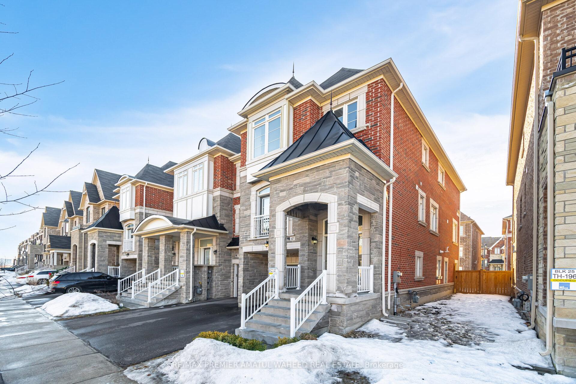 Photo 4 of 67 Farooq Boulevard, Vaughan, Vellore Village — HOMEH