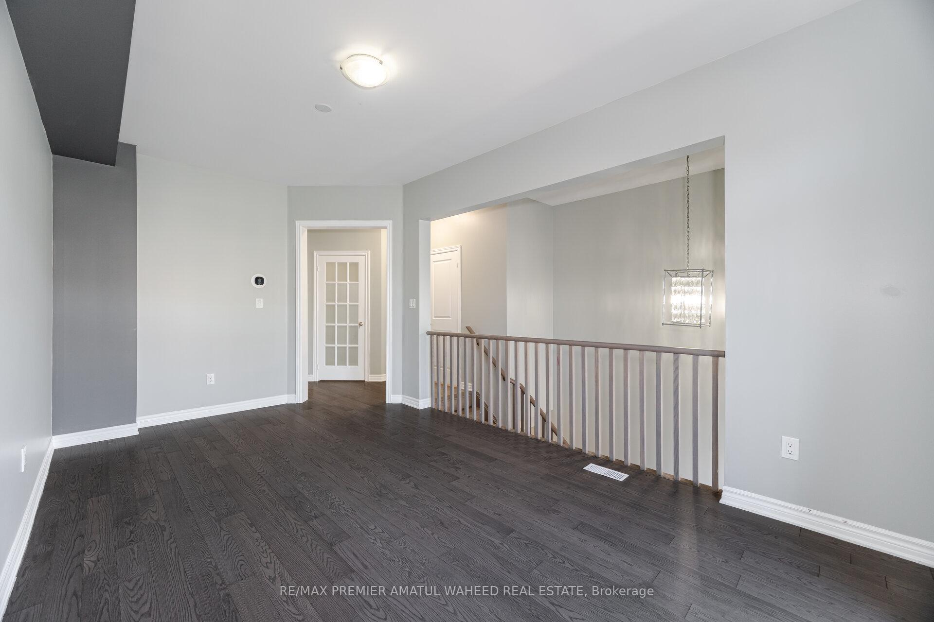 Photo 8 of 67 Farooq Boulevard, Vaughan, Vellore Village — HOMEH