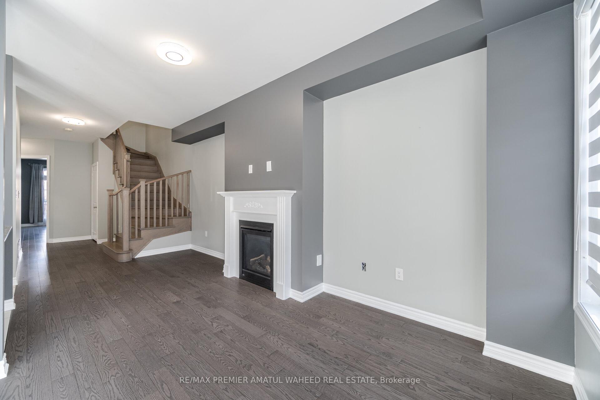 Photo 10 of 67 Farooq Boulevard, Vaughan, Vellore Village — HOMEH