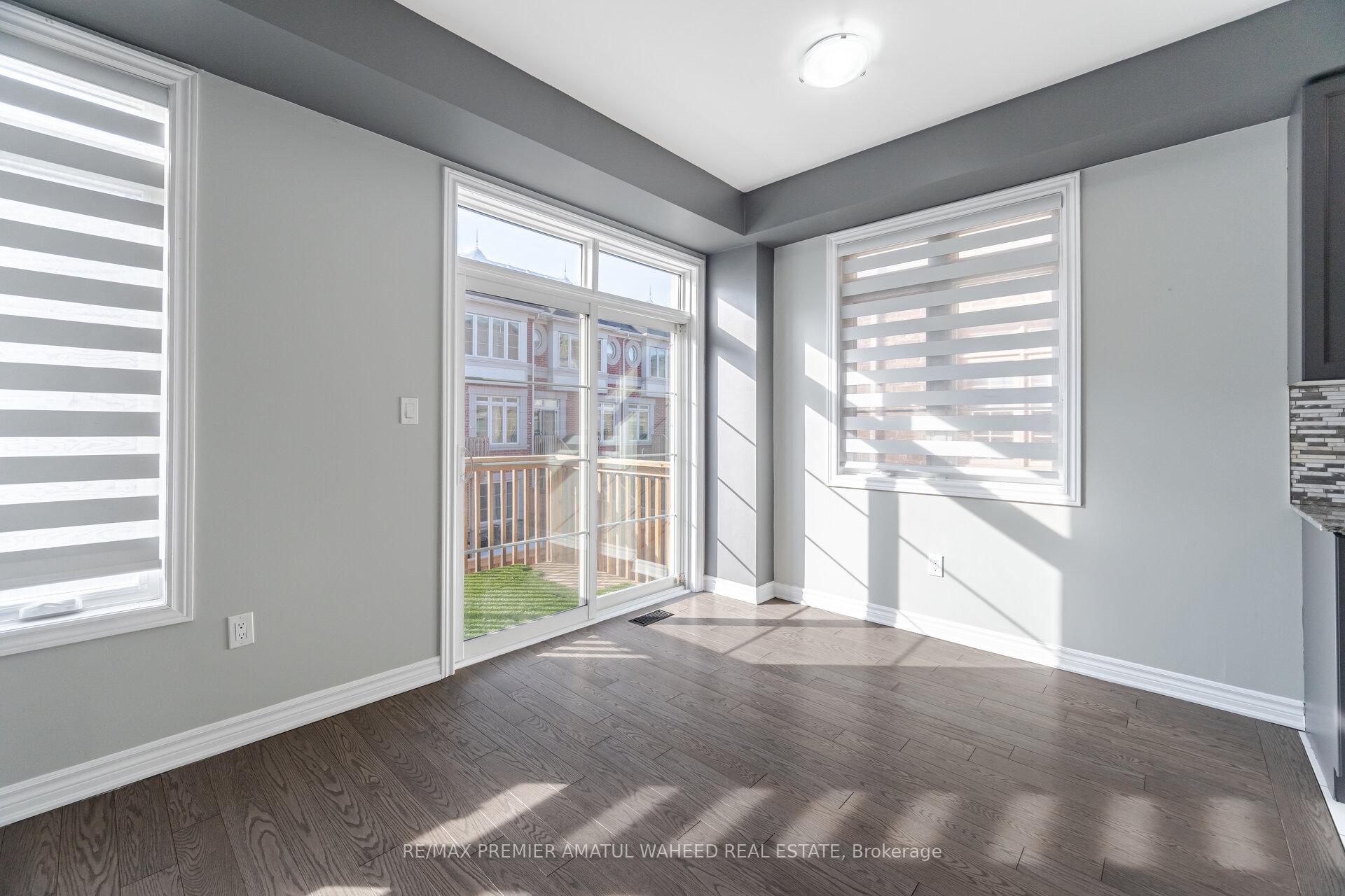 Photo 14 of 67 Farooq Boulevard, Vaughan, Vellore Village — HOMEH
